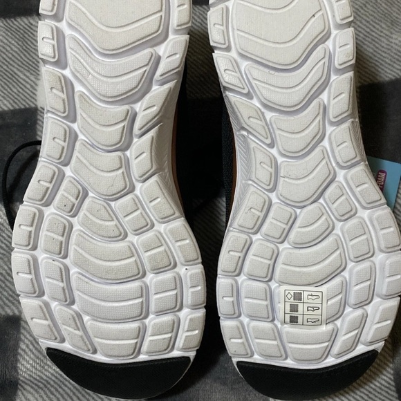 Women’s Skechers Air-Cooled Memory Foam Sneakers- Black, Rose Gold, White NWT - Picture 5 of 9